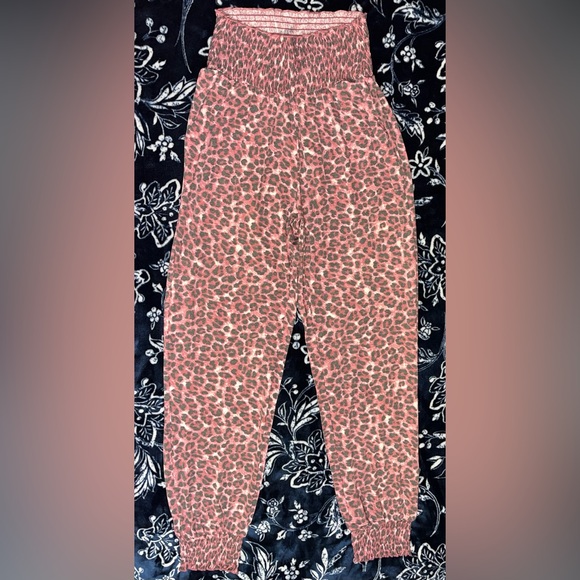 Zenana Outfitters Pink Leopard Print Jumpsuit - Picture 8 of 9